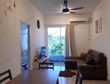 Apartment with Mountain View