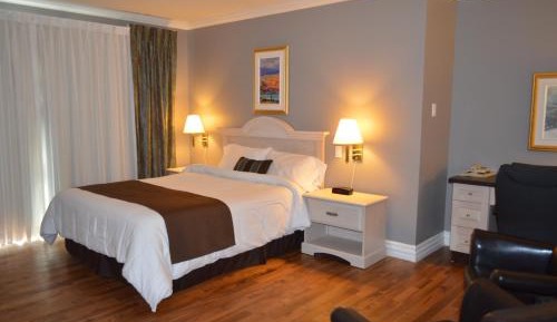 Queen Room with Balcony