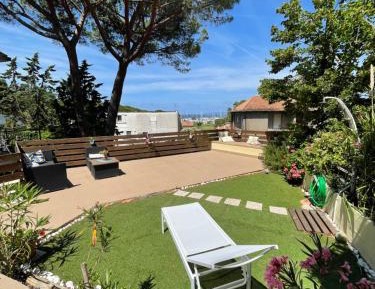 Two-Bedroom Apartment with Terrace and Sea View
