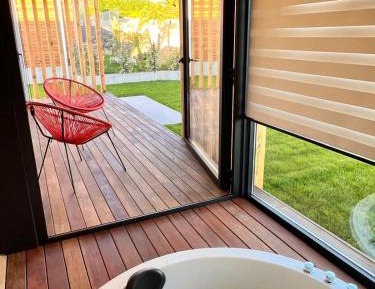 Cabin with Jacuzzi