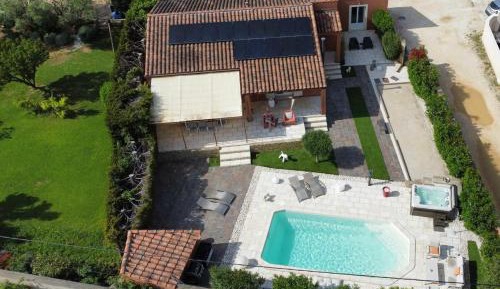 Three-Bedroom Holiday Home 