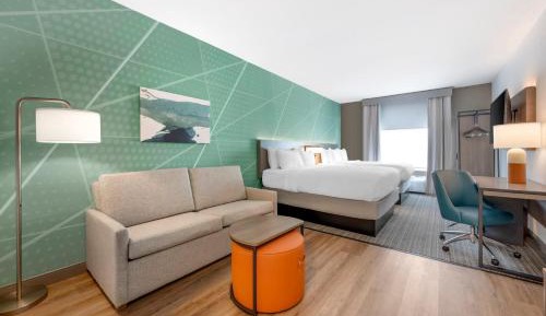 Queen Suite with Two Queen Beds - Non Smoking