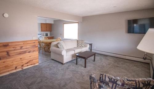 Deluxe Family Suite
