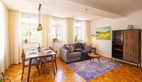 One-Bedroom Apartment with City View