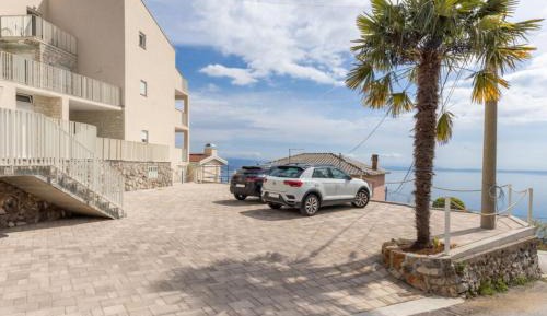 Three Bedroom Apartment with Terrace