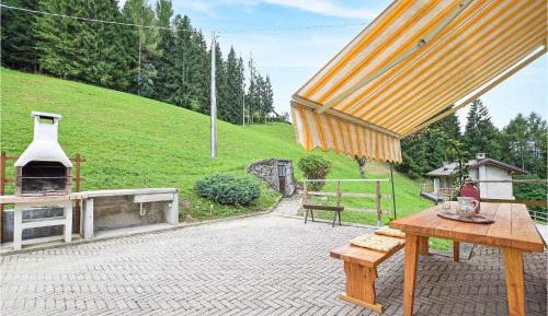 Three-Bedroom Holiday Home 