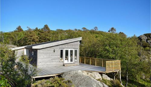 Three-Bedroom Holiday Home 