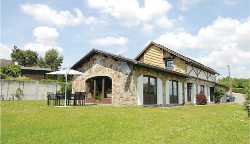 Five-Bedroom Holiday Home