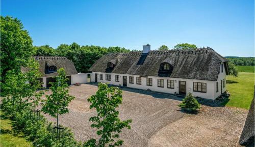 Four-Bedroom Holiday Home