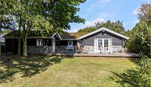 Three-Bedroom Holiday Home 