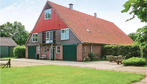 Three-Bedroom Holiday Home 