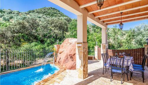 Five-Bedroom Holiday Home