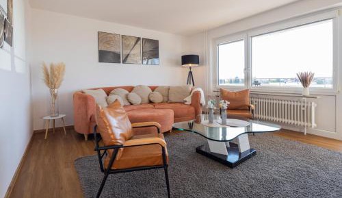 Apartment with Lake View