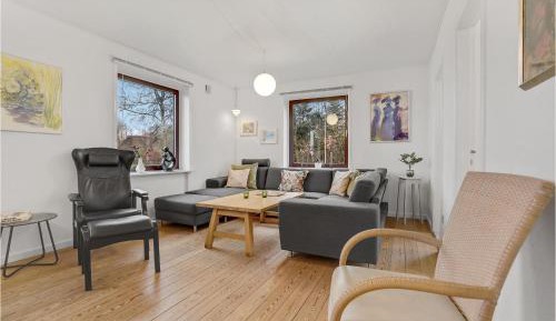 Three-Bedroom Holiday Home 