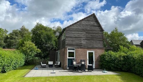 Three-Bedroom Holiday Home 