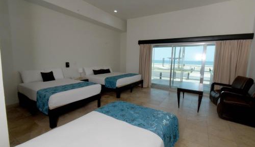 Family Room with Sea View