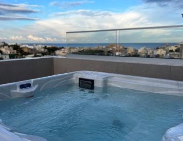 Suite with Hot Tub