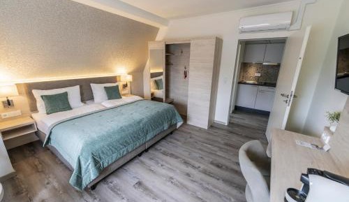 Double Room with Private Bathroom