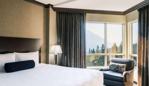 Premium King Room with Valley View