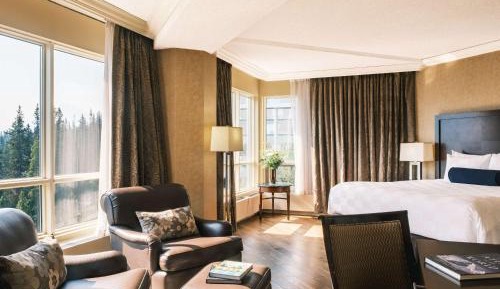 Valley View One Bedroom Suite with Two Bathrooms
