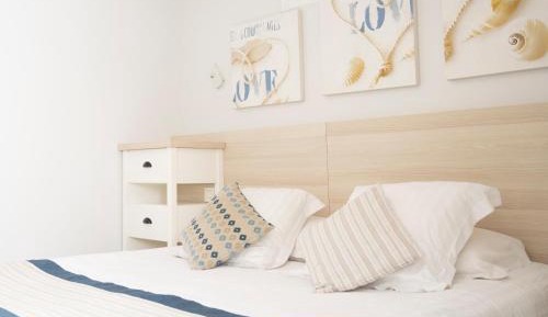 Superior One-Bedroom Apartment with Terrace