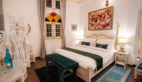 Standard King Room