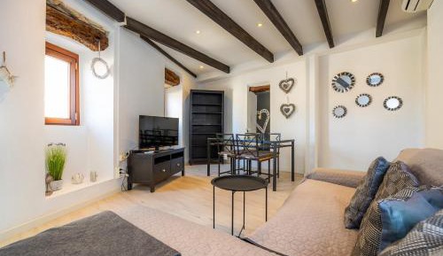 Superior One-Bedroom Apartment