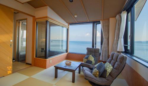 Quadruple Room with Private Bathroom