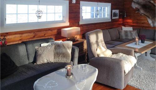 Three-Bedroom Holiday Home 
