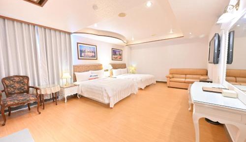Deluxe Quadruple Room