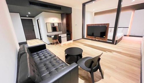 Suite with Hot Tub