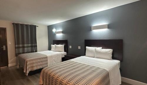  Deluxe Two Double Room  Non Smoking