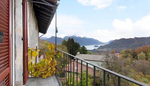 Superior One-Bedroom Apartment with Balcony