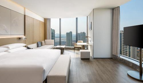 Corner King Room