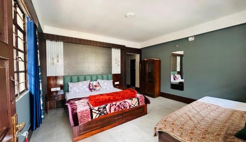 Double Room with Private Bathroom
