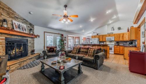 Three-Bedroom Holiday Home 