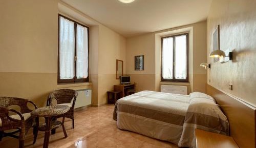 Double or Twin Room with Private Bathroom