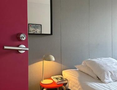 Single Room with Shared Bathroom