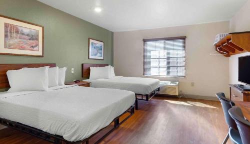 Double Room with Two Double Beds - Non-Smoking