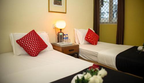 Deluxe Family Room