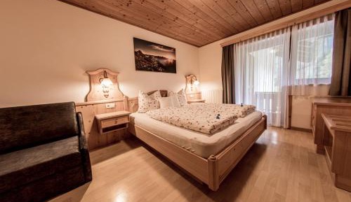 Superior One-Bedroom Apartment with Balcony