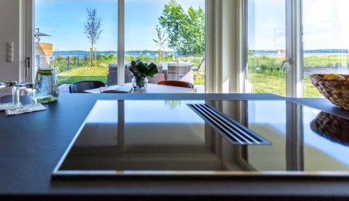 Apartment with Lake View