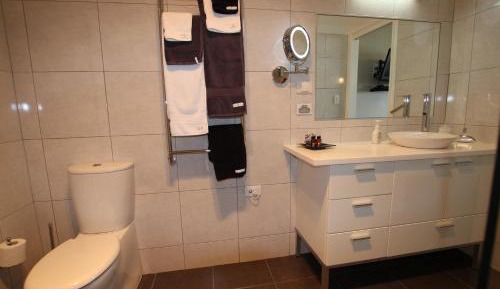 Belvedere Queen Suite
