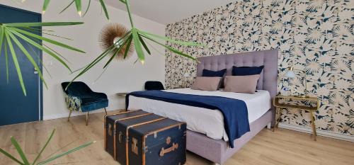 King Room with Pool View