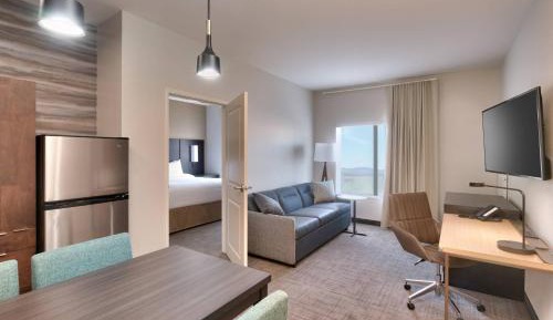 2 Bedroom Suite