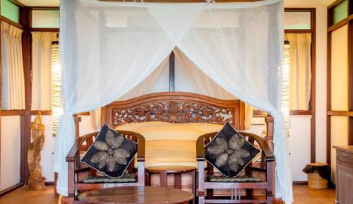 Cottage with Sea View