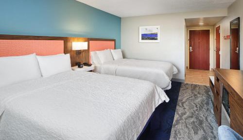 Room with Two Queen Beds - Non-Smoking