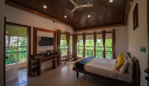 Deluxe Double or Twin Room with Balcony