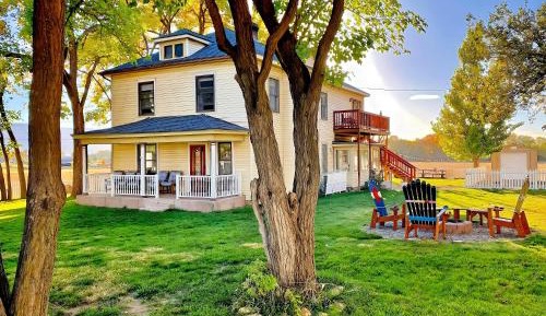 Six-Bedroom House