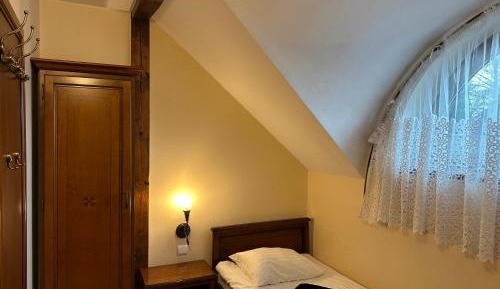 Single Room with Private Bathroom